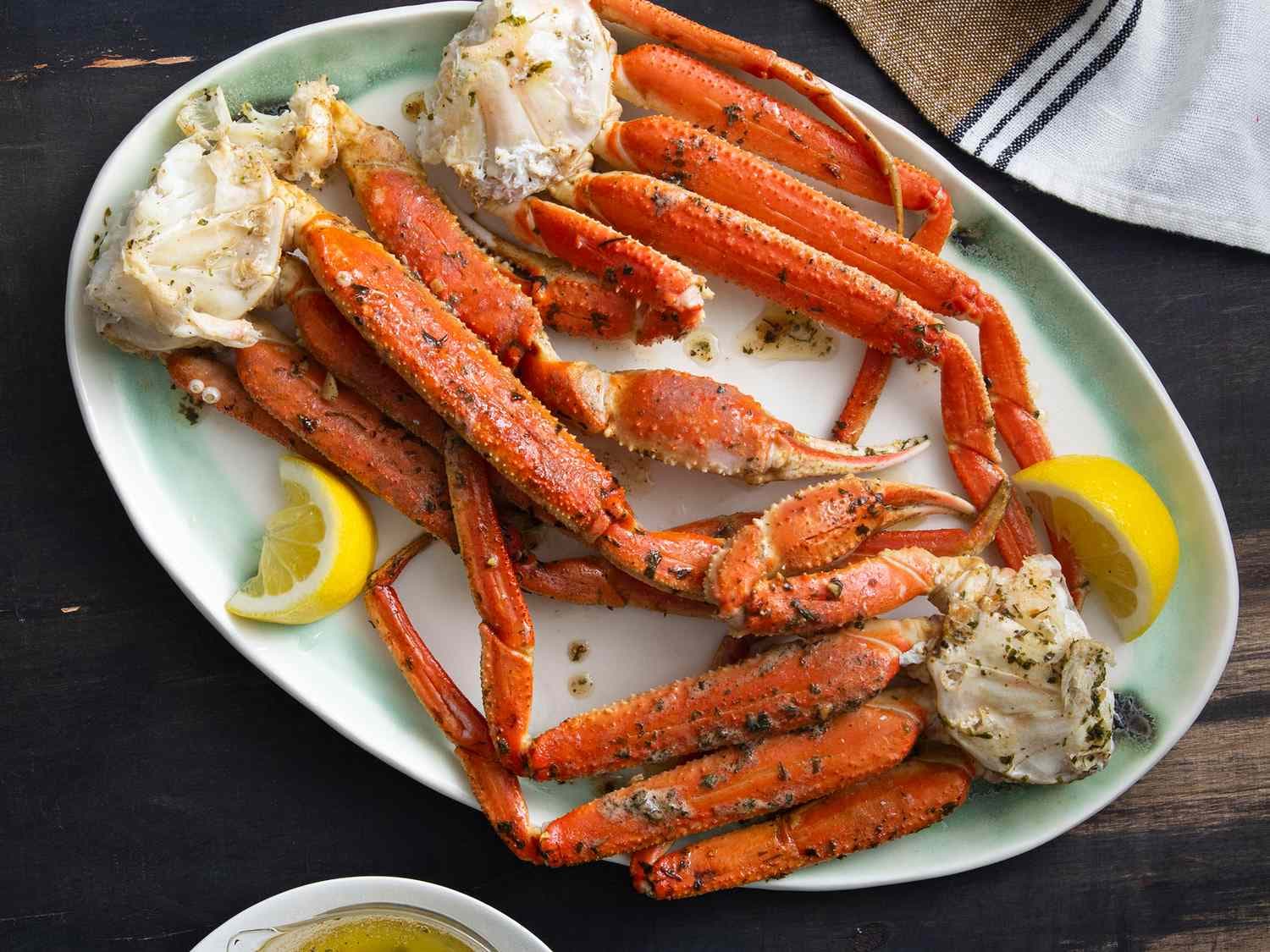 Live king crab wholesale directly sourced from Arctic waters of Norway